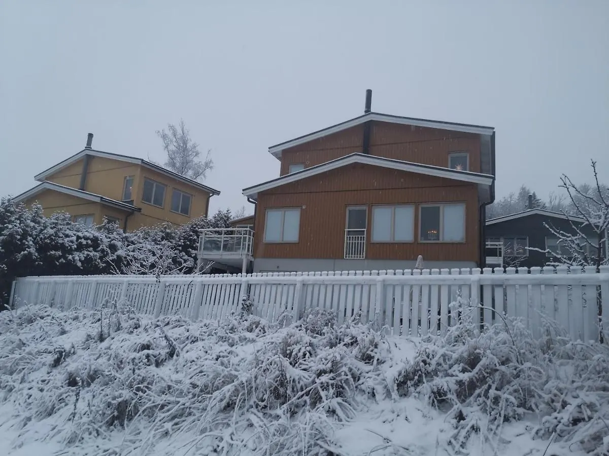 Homestay An Entire Floor In A Beautiful Villa, Close To Arlanda Airport Stockholm